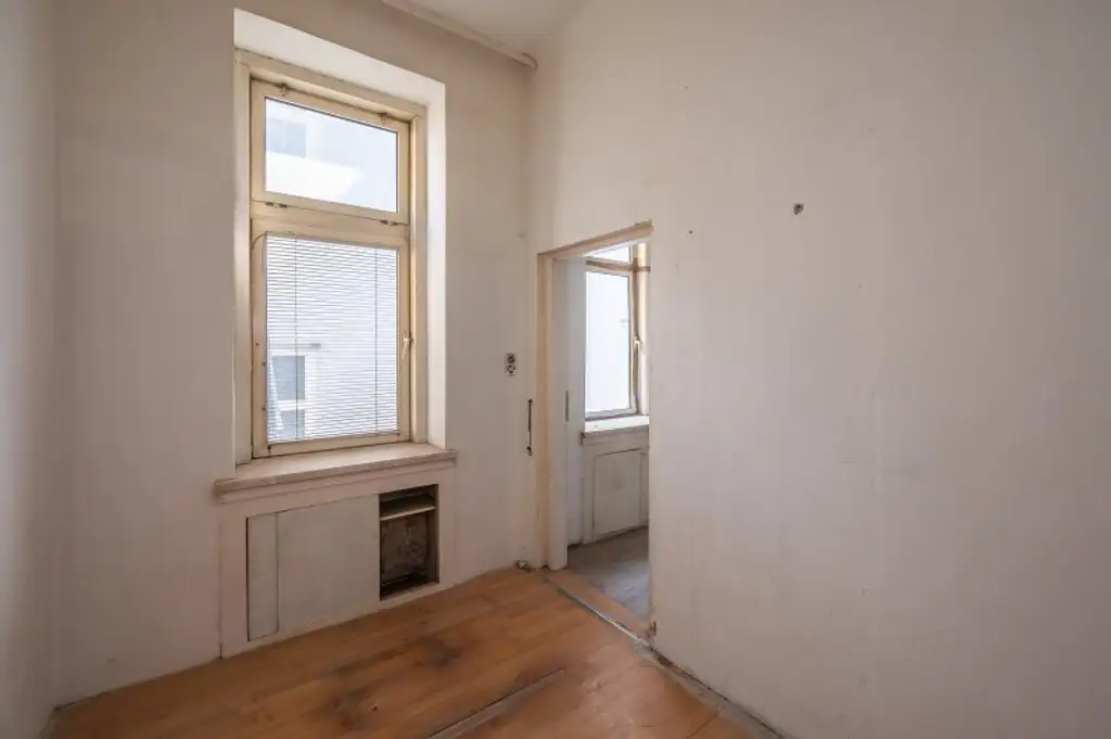 **Hannovermarkt** Sanierungsbedürftige 2-Zimmer Altbauwohnung -  Airbnb/Kurzzeitvermietung Zustimmung aller Eigentümer vorhanden