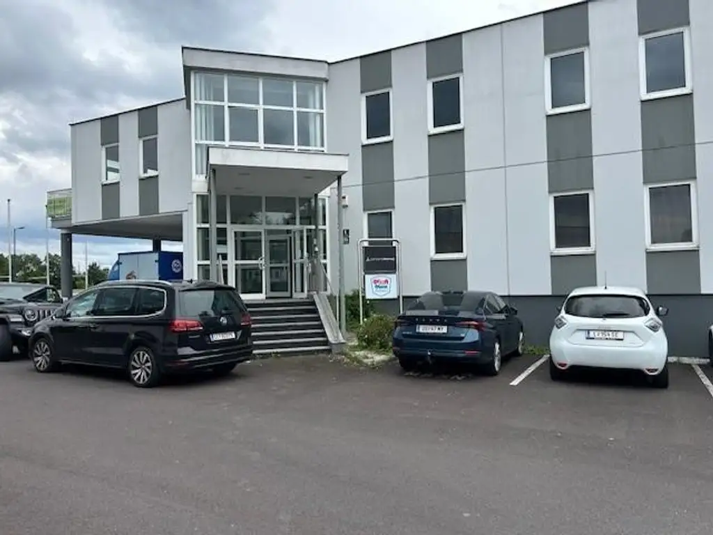 2 Büroflächen in Traun direkt an der B 1 zu vermieten    175 m2 und 170 m2