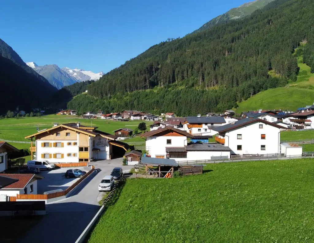 Baugrundstücke in Bestlage von Neustift
