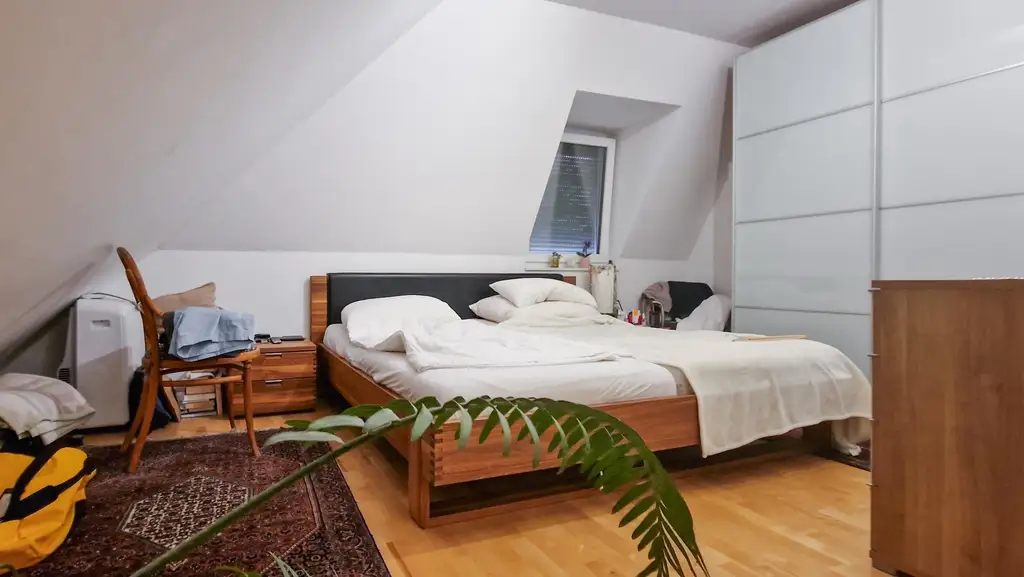 Niedrigenergie-Doppelhaushälfte in Mauer. 5 Zimmer, Terrasse, Garten und Autostellplatz