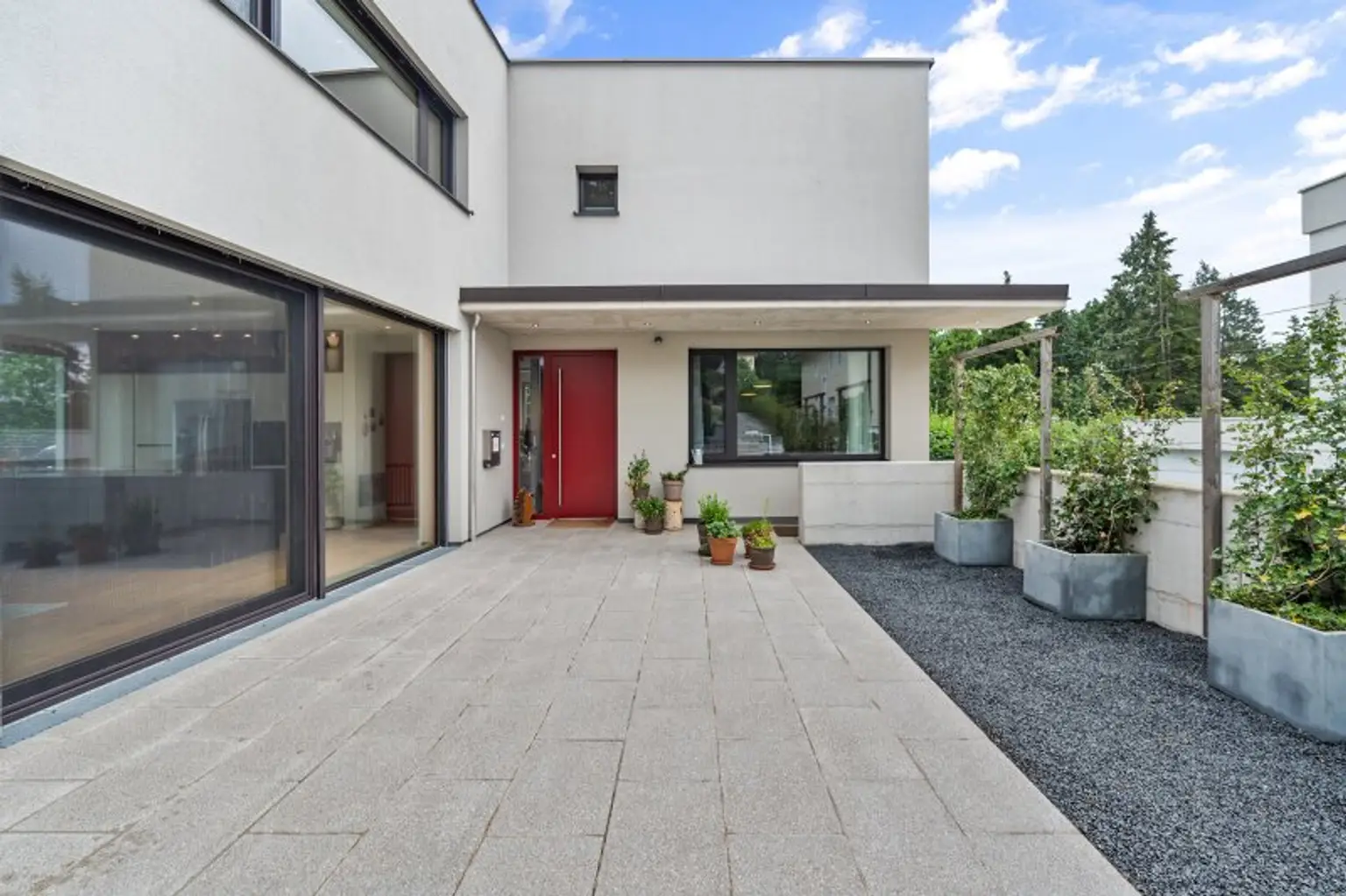 Exklusives Einfamilienhaus mit Blick auf das Sacré Coeur in Pressbaum