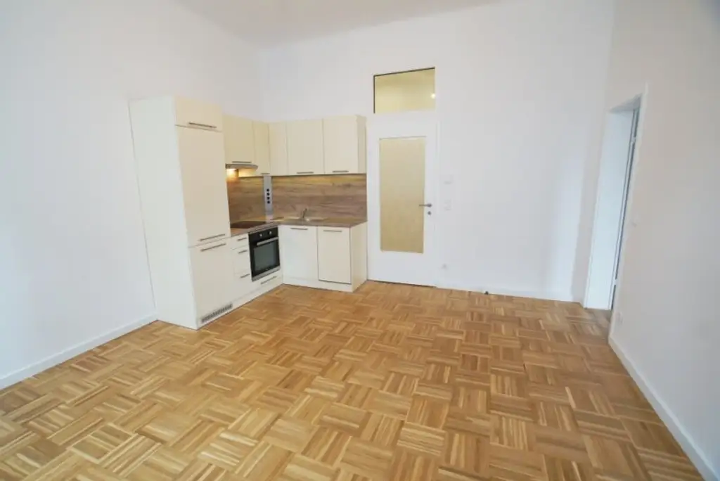 Sanierte helle Altbauwohnung - nähe U4 Hütteldorferstraße