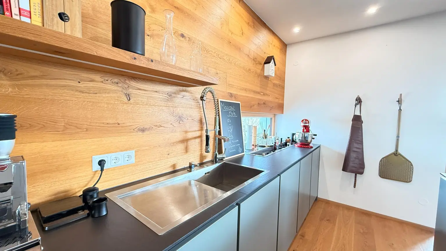 Küche mit Küchenabfall Zerkleinerer