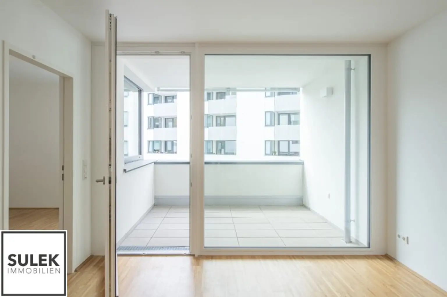 helle, freundliche 2 Zi.-Neubauwohnung + Loggia: U4 fußläufig erreichbar - ab 1.11.2025