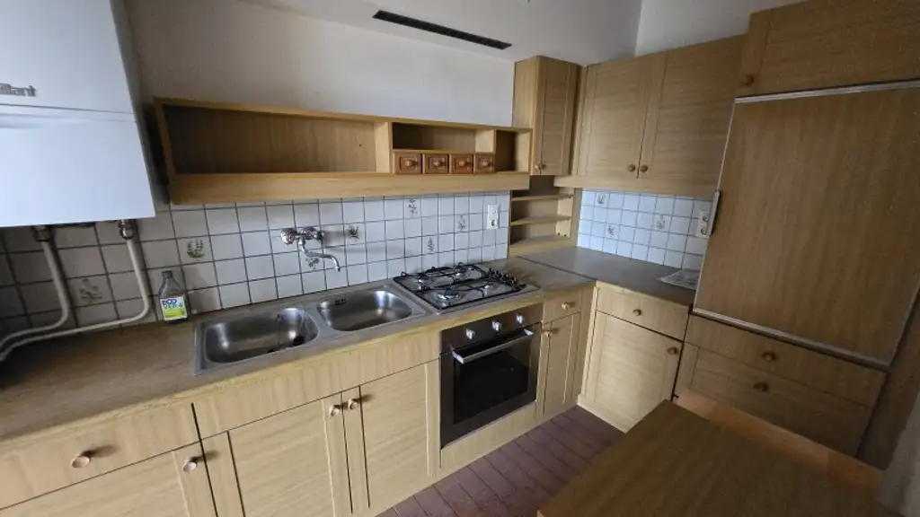 Traumhafter Grün-/Fernblick: 1-Zimmer-Wohnung mit Balkon - 4.Liftstock