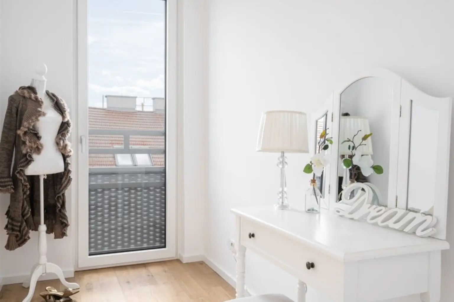 2 Zimmer Dachgeschoss mit traumhafter Dachterrasse