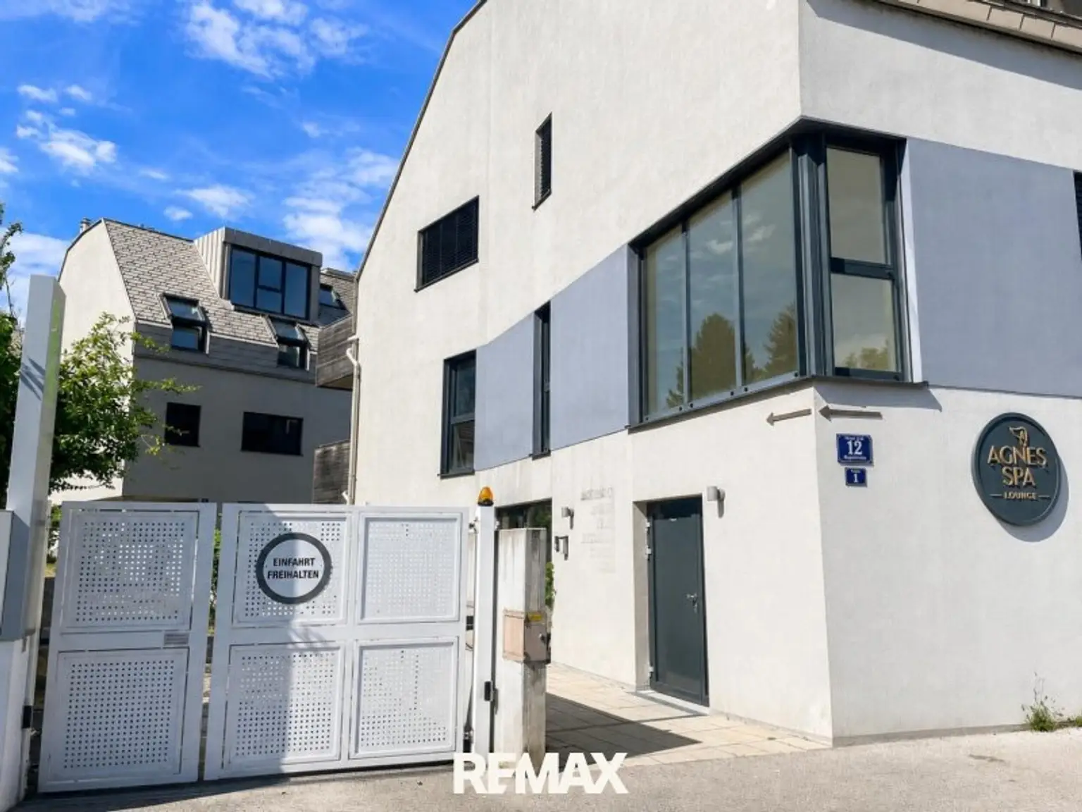17 Wohnhausanlage