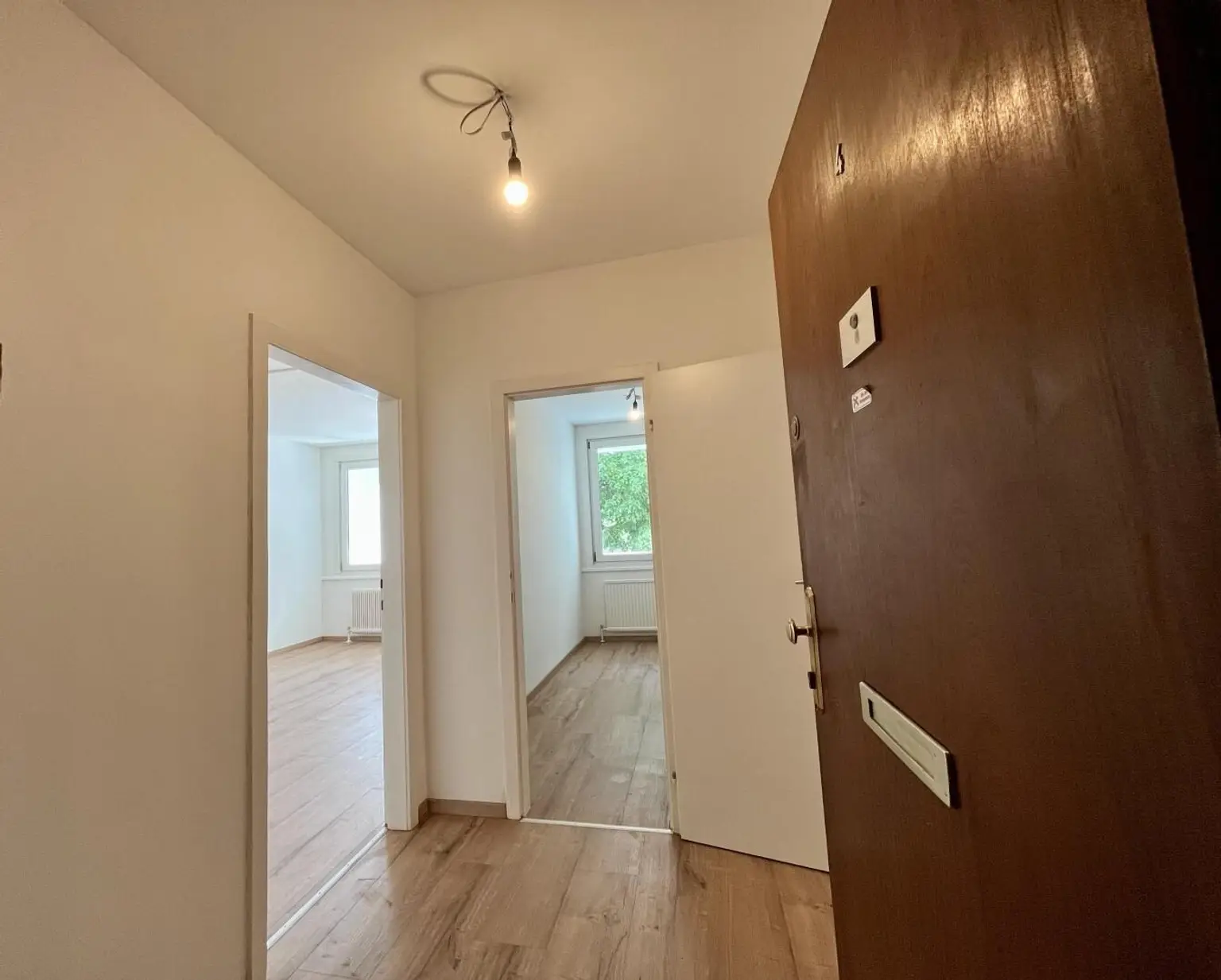Eingang Wohnung 4