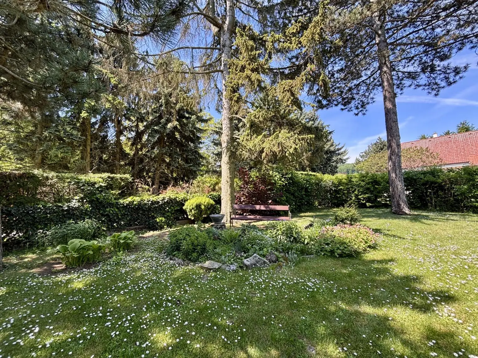 Garten, parkähnlich gestaltet