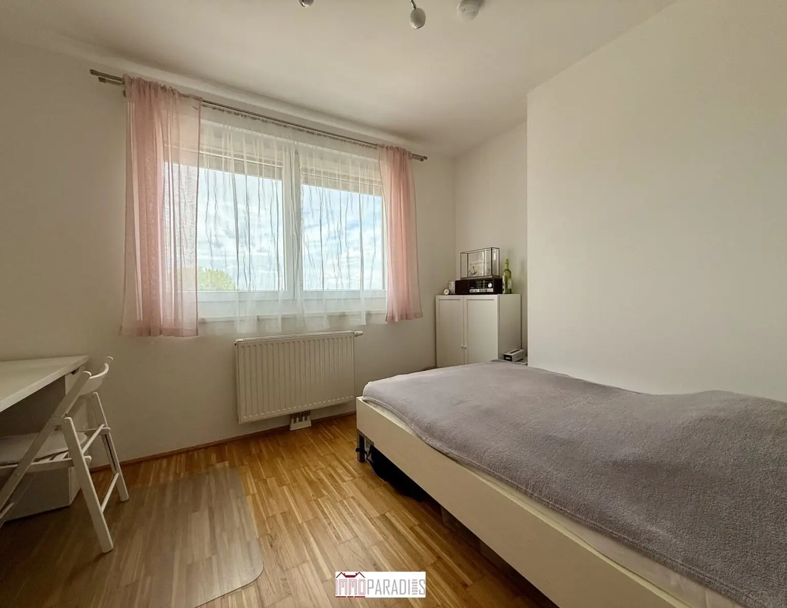 Traumhafte, neuwertige 4-Zimmer-Wohnung mit Loggia & optionalem Tiefgaragenstellplatz