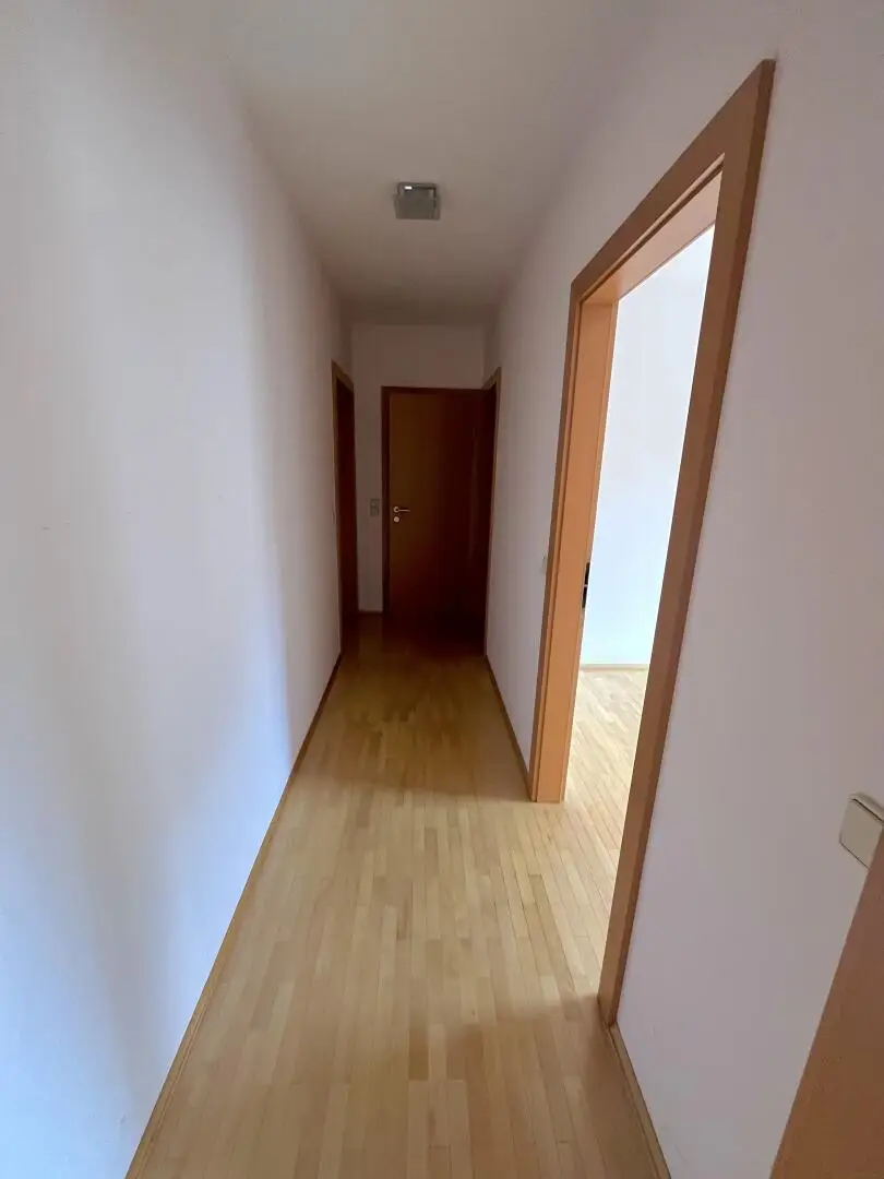 TOP LAGE GEIDORF: Barrierefreie 4 Zimmer Wohnung mit Balkon + Tiefgarage