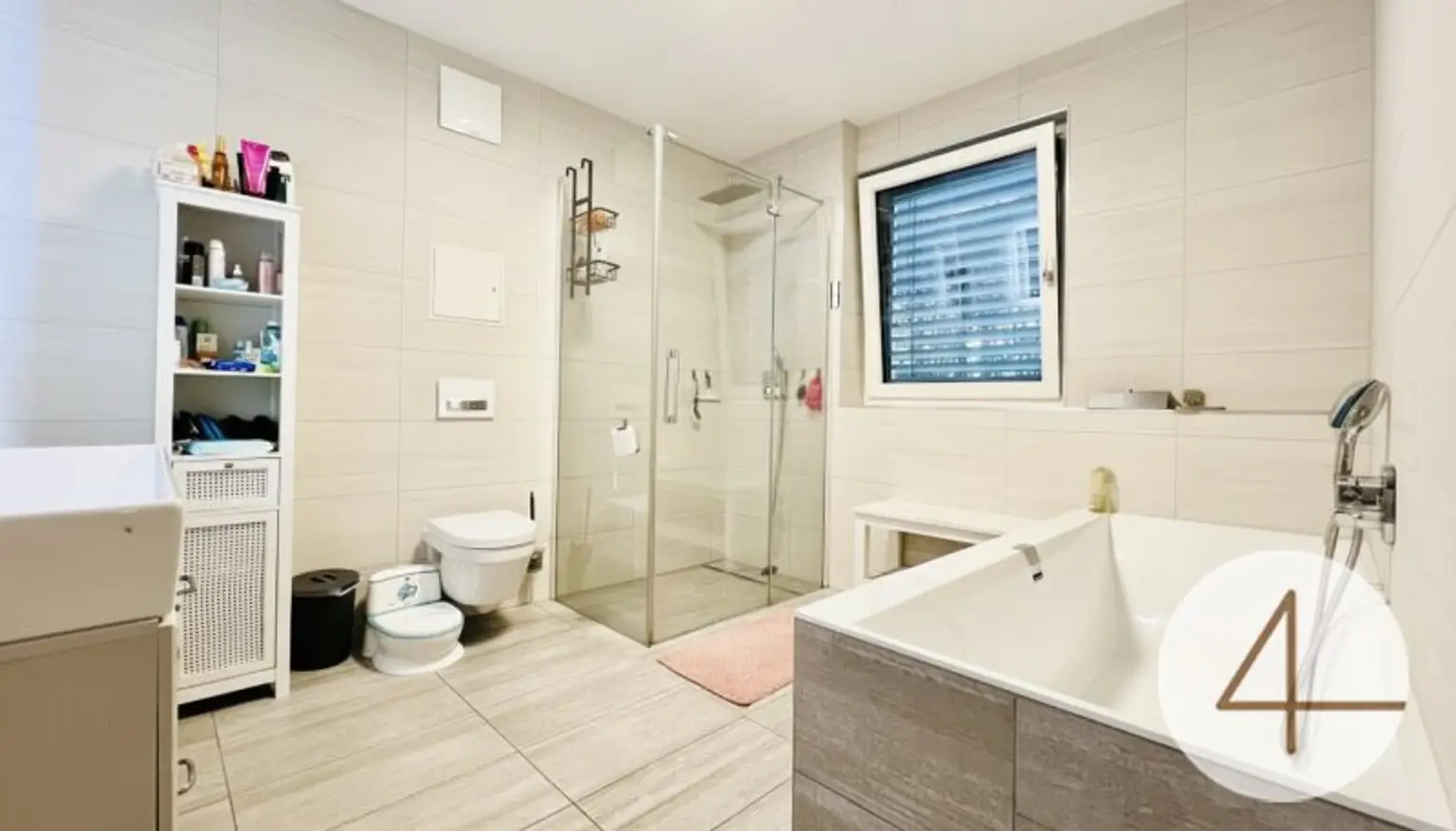 8Min zur U2 - 4-Zimmer Gartenwohnung - privater Eingang - sonnige Terrasse - Tiefgarage - ideale Infrastruktur