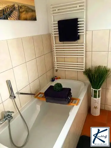 Badezimmer mit Badewanne