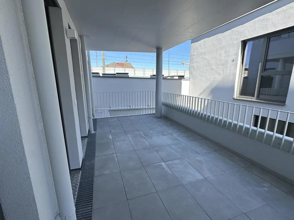 ZU HAUSE DIREKT AN DER U3