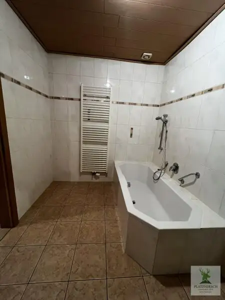 Einzigartiges Liebhaberobjekt mit toskanischem Flair, riesigem Garten, herrlichem Wintergarten, in Prottes - 35 Min von Wien - 8 Minuten von Gänserndorf