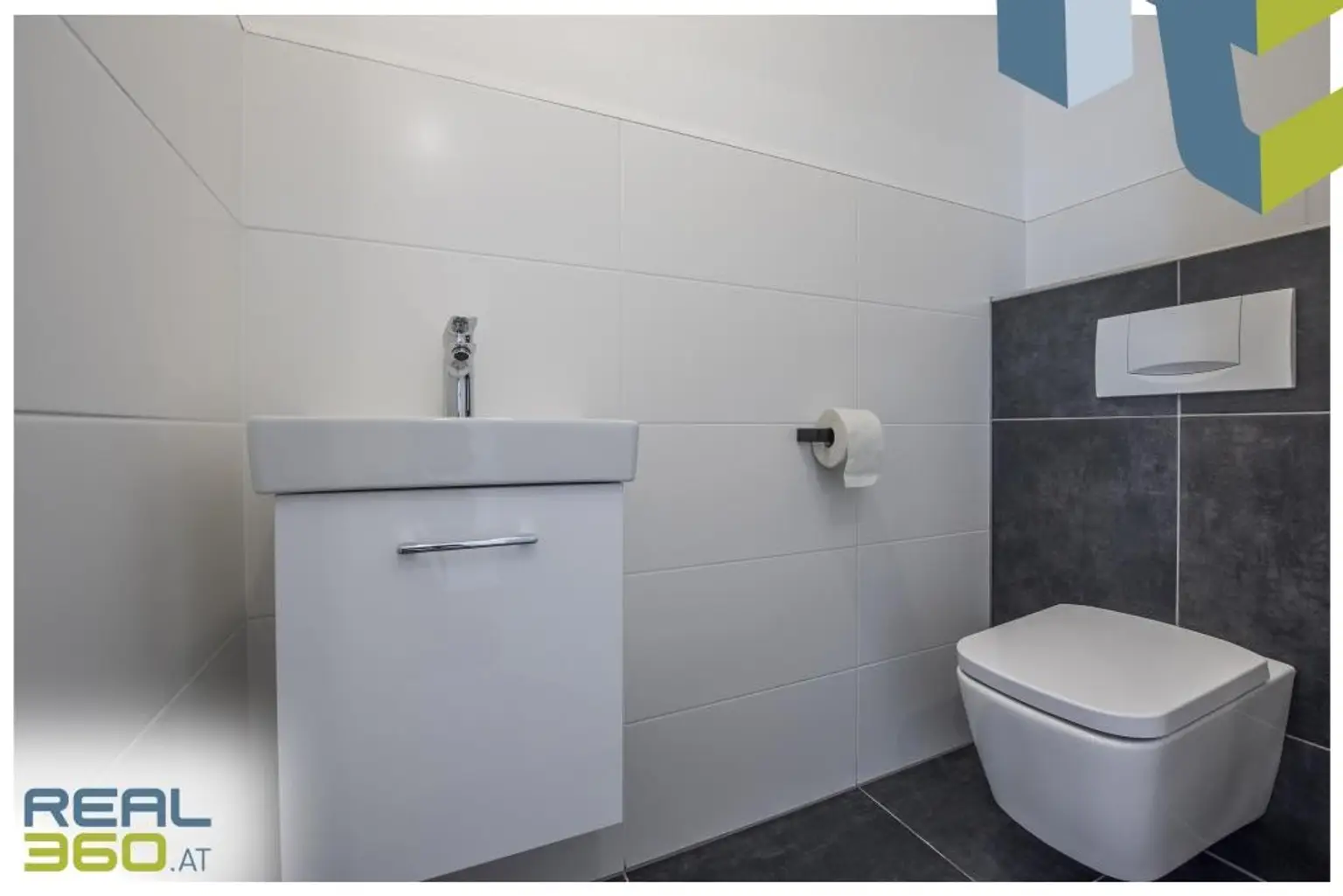 Seperate Toilette mit Waschbecken