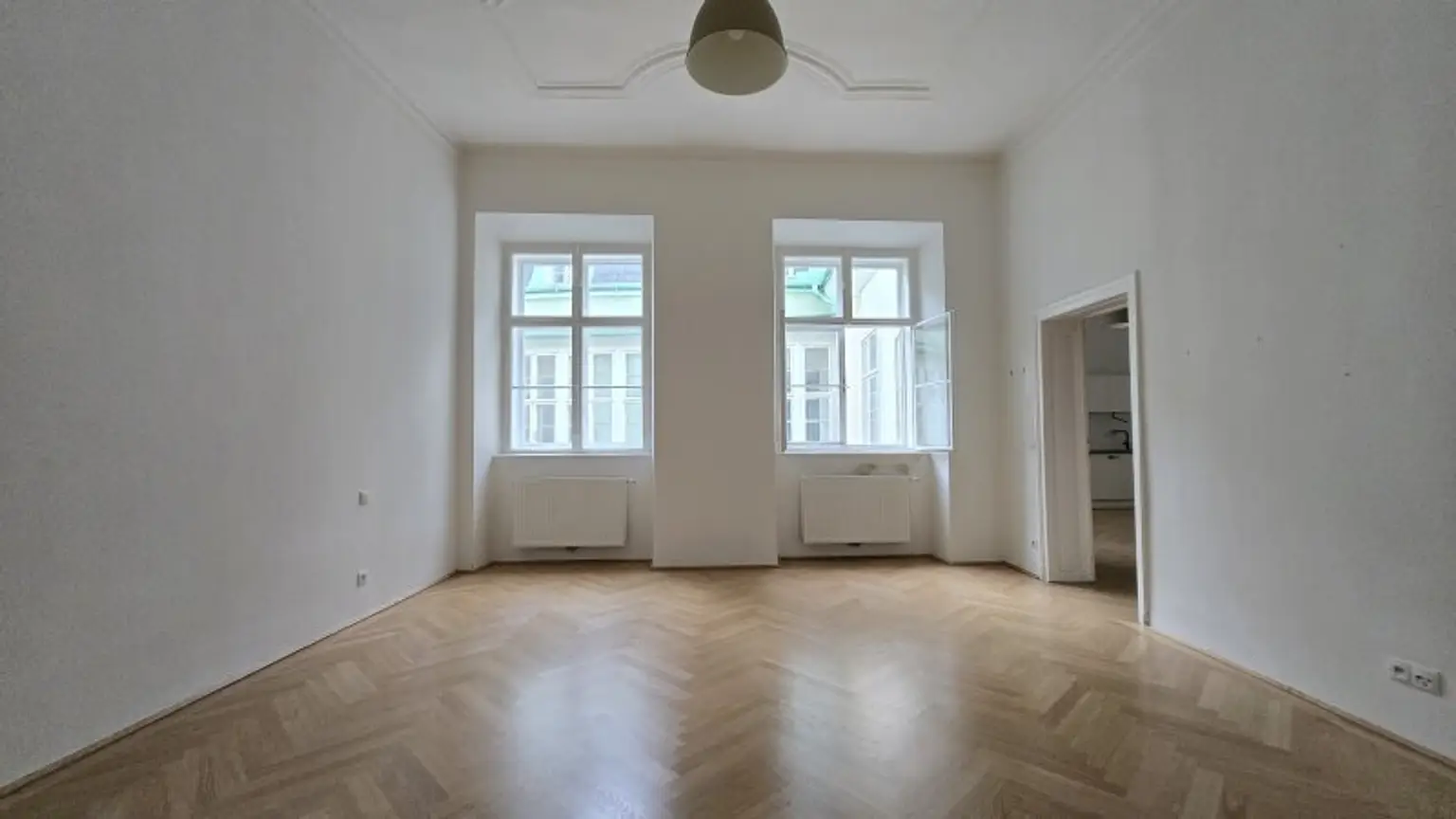 Traumhafte 2-Zimmer-Altbauwohnung in super zentraler Innenstadtlage