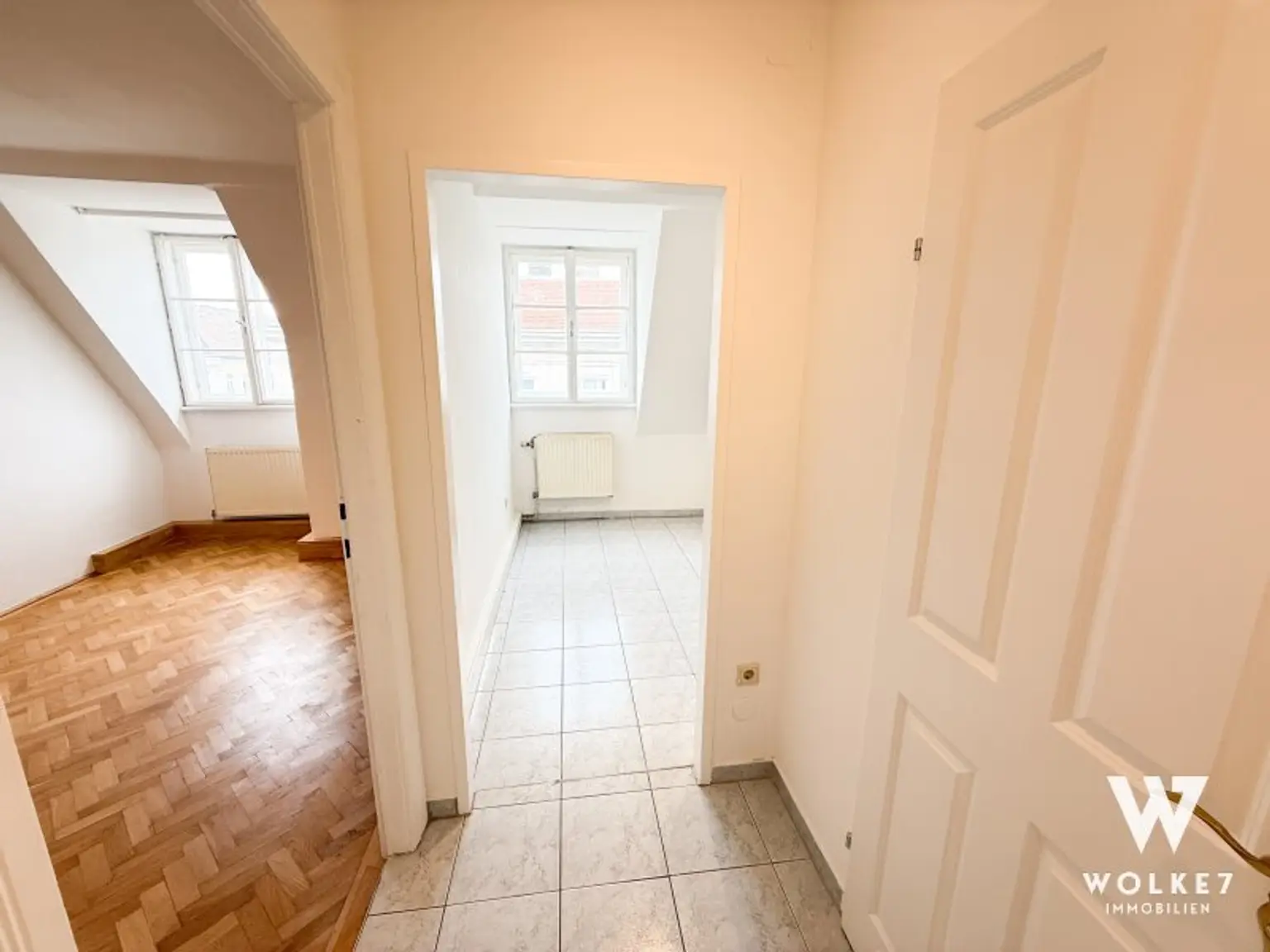 Sonnige 2-Zimmer-Dachgeschosswohnung im Nibelungenviertel nähe Schmelz