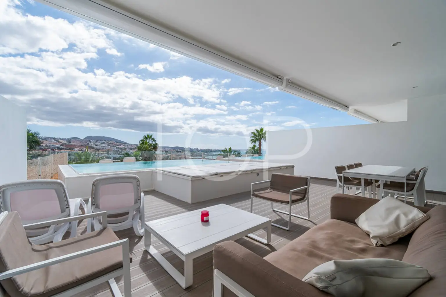 Deluxe apartment with terrace and private pool in Baobab Suites, Costa Adeje