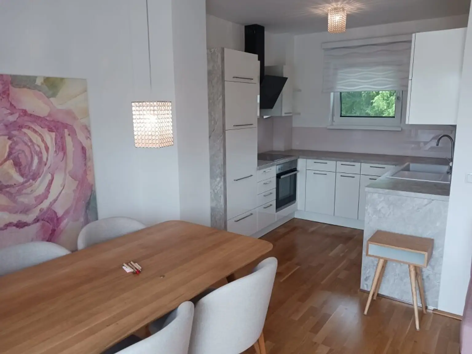 Ruhe trifft Qualität – moderne Wohnung mit Sonnenterrasse!