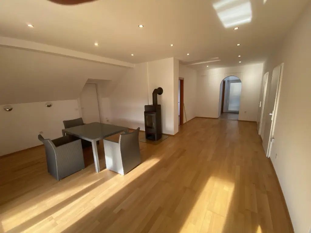 "Außergewöhnliche Mietwohnung im Grünen"