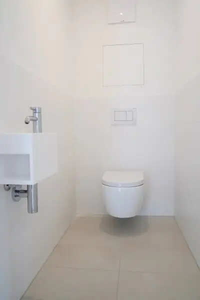 Erstbezug Open Space Büro & 2-Zimmer-Wohnung mit separatem Zugang
