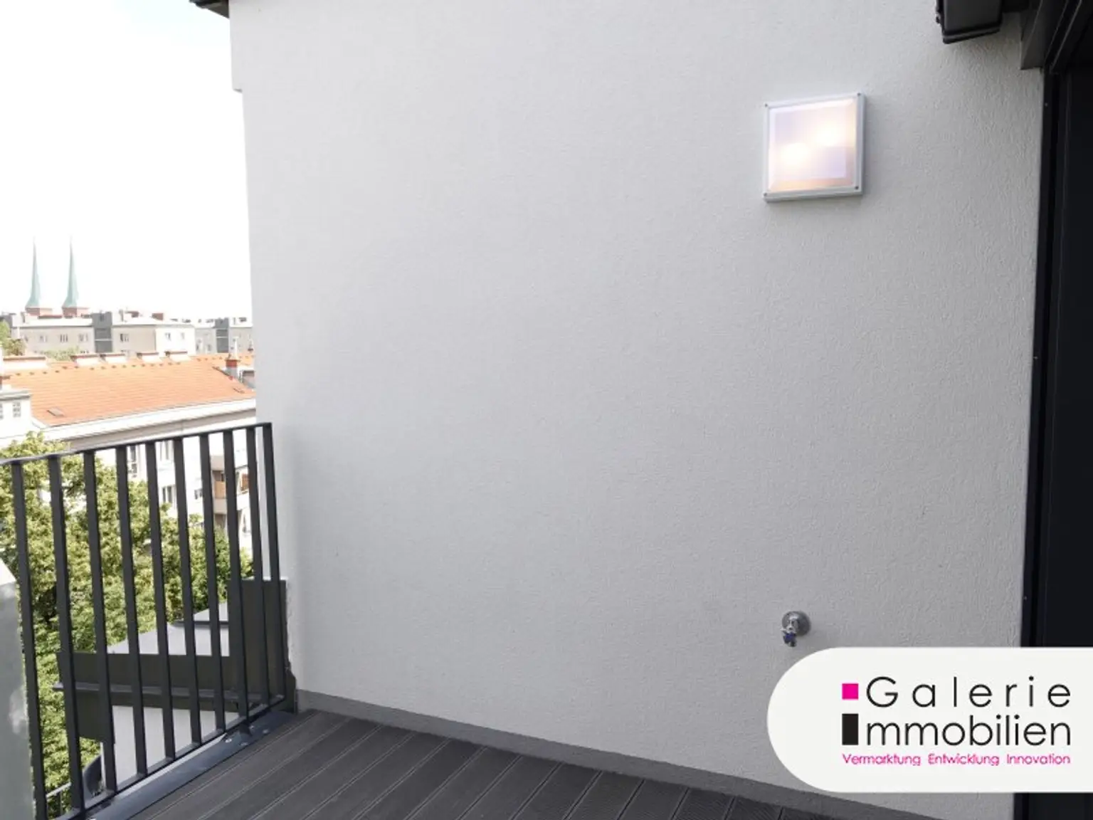 VIDEO: 360°-Ausblick auf Wien: Hochwertige 2-Zimmer-Wohnung mit Klima plus 2 private Dachterrassen!