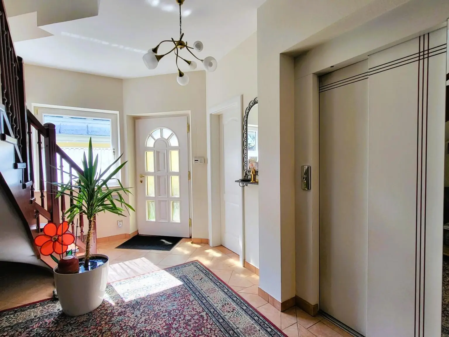 Vorraum m. Lift Ebene 1