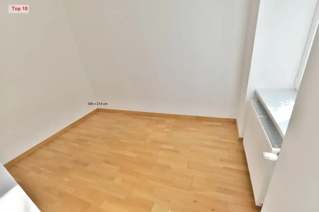 Drei UNBEFRISTETE 2 Zimmer-Wohnungen mit KFZ-Stellplatz im Haus