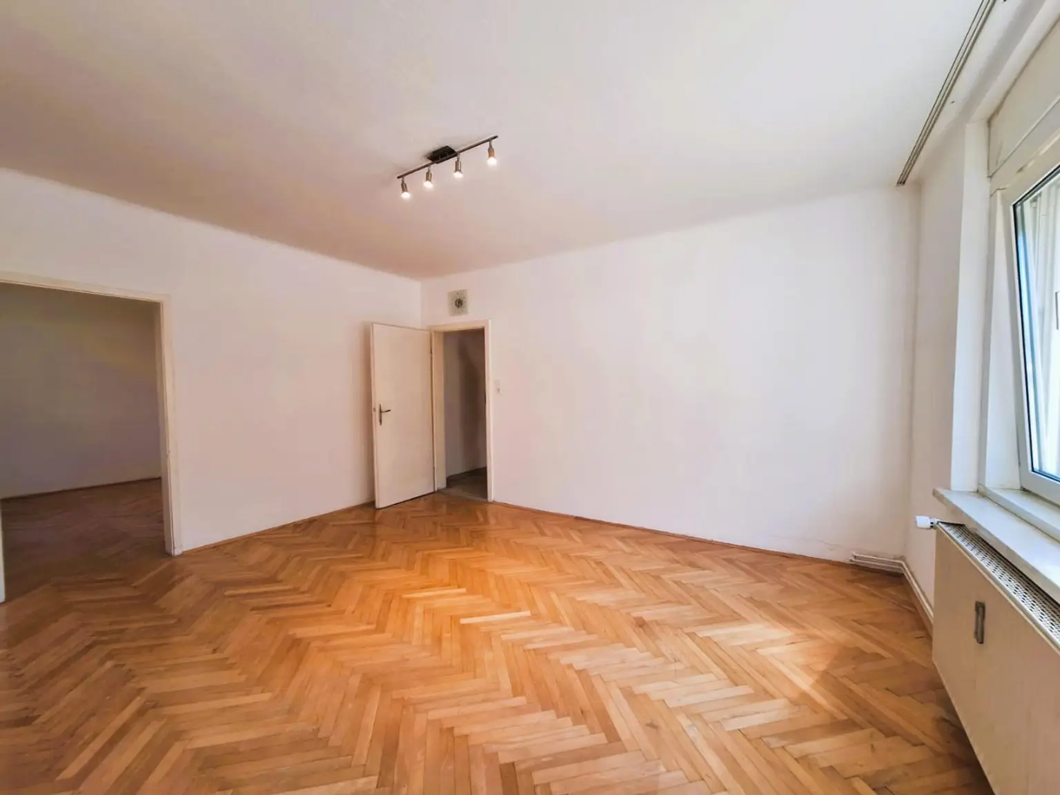 Graz Geidorf -  Sanierte 2-Zimmerwohnung zur Miete
