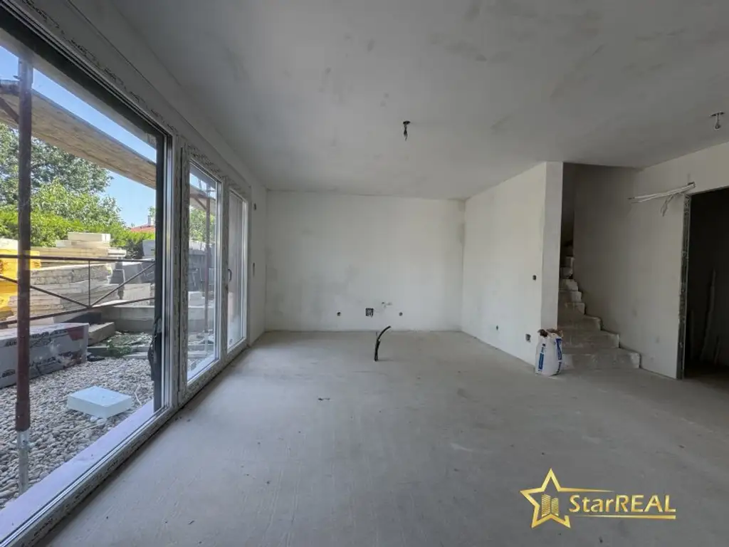 NOCH 1 EINZELHAUS (SCHLÜSSELFERTIG) FREI! 5 ZIMMER/ 3 BADEZIMMER/ 3 TOILETTEN. INKLUSIVE STELLPLATZ.