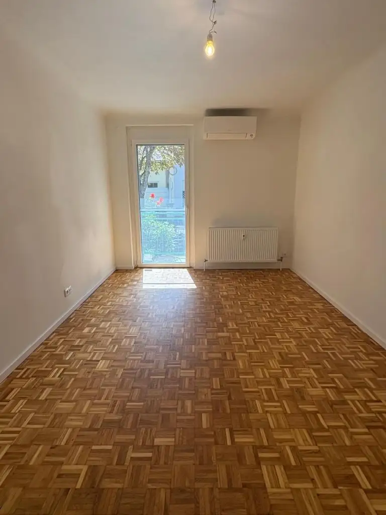 "HEREINspaziert! – 2 Zimmerwohnung & LOGGIA“