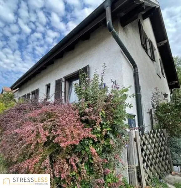 Gemütliches Ein-/Zweifamilienhaus mit großem Garten – nur 5 Minuten zur Wiener Stadtgrenze!