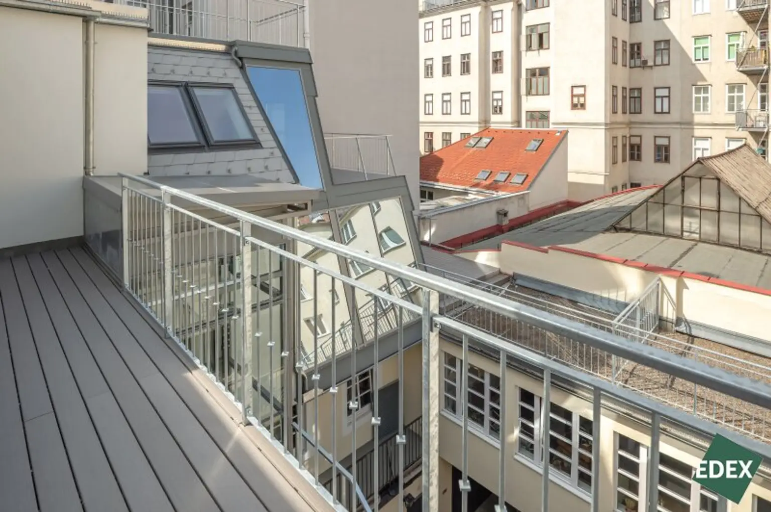 Klimatisierte 3-Zimmer-Maisonette mit Terrasse