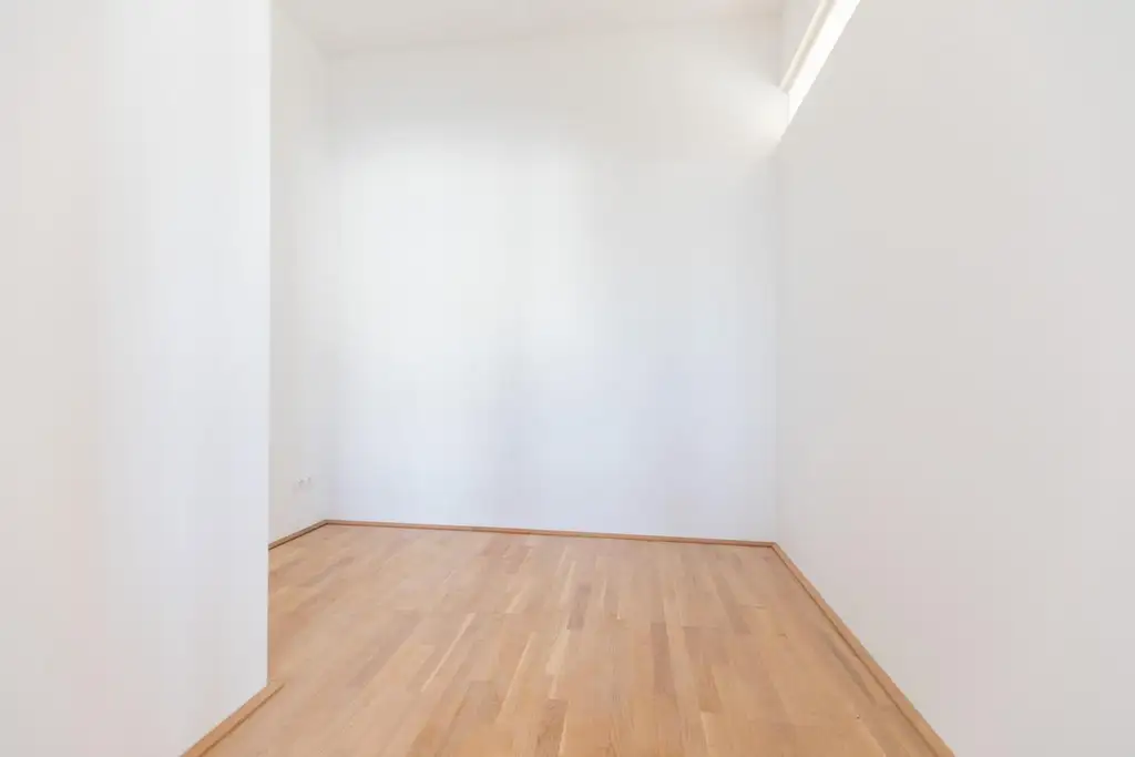 Lichtdurchflutete, luxuriöse Wohnung im Zentrum von Bruck/Leitha