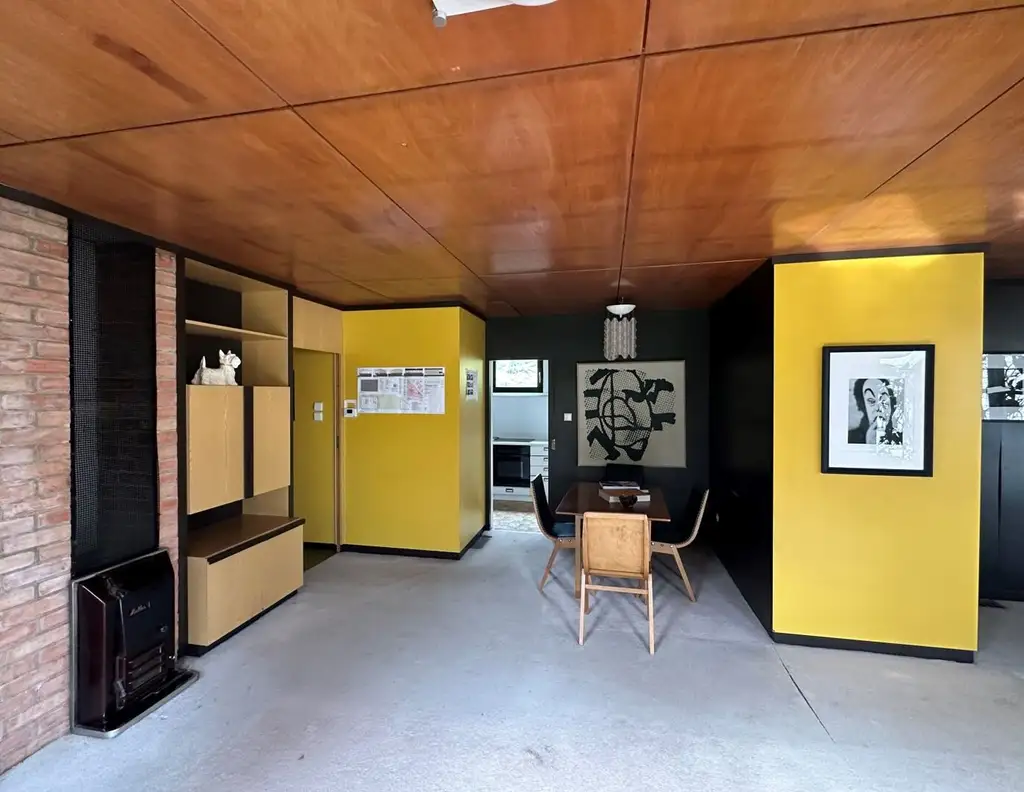 Rarität: Roland Rainer Bungalow am Fuße des Roten Berges