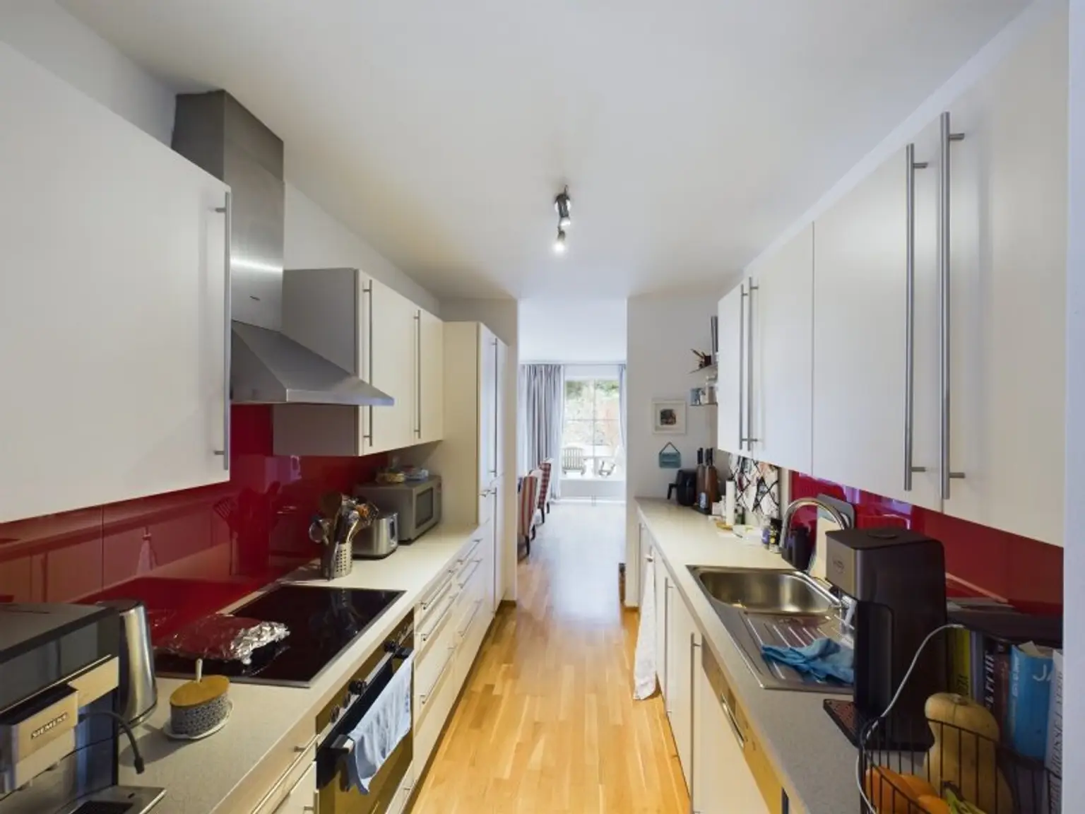 Charmantes Reihenhaus in Laab im Walde – 7 Zimmer, Garten und Garage! Ab € 1.311,--Kreditrate/Monate!!!!