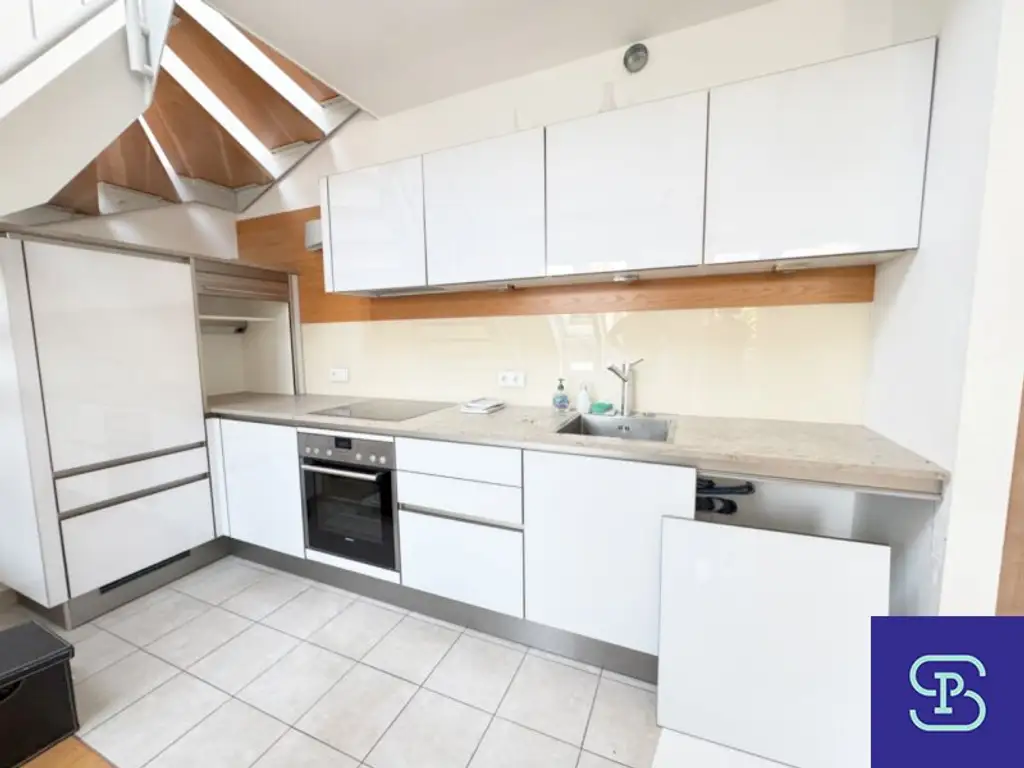Wunderschöne 101m² Dachgeschoßwohnung mit Terrasse beim Yppenplatz - 1160 Wien