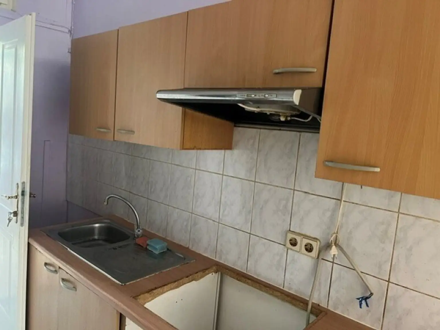 Renovierungsbedürftige Altbauwohnung mit Potenzial nahe Brunnenmarkt
