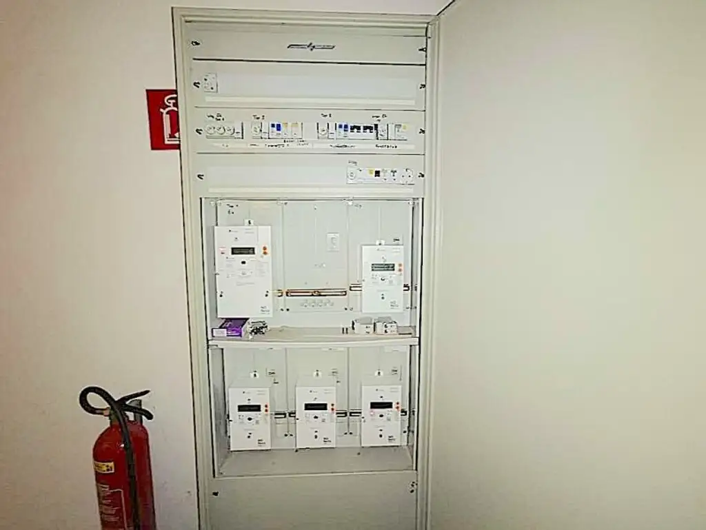 Kleine, historische Entwicklungsliegenschaft im Zentrum von Krems, mit Charme und Rohdachboden, bis auf eine Wohnung leer. wieder ein besonderes Objekt von allesgefunden.at...
