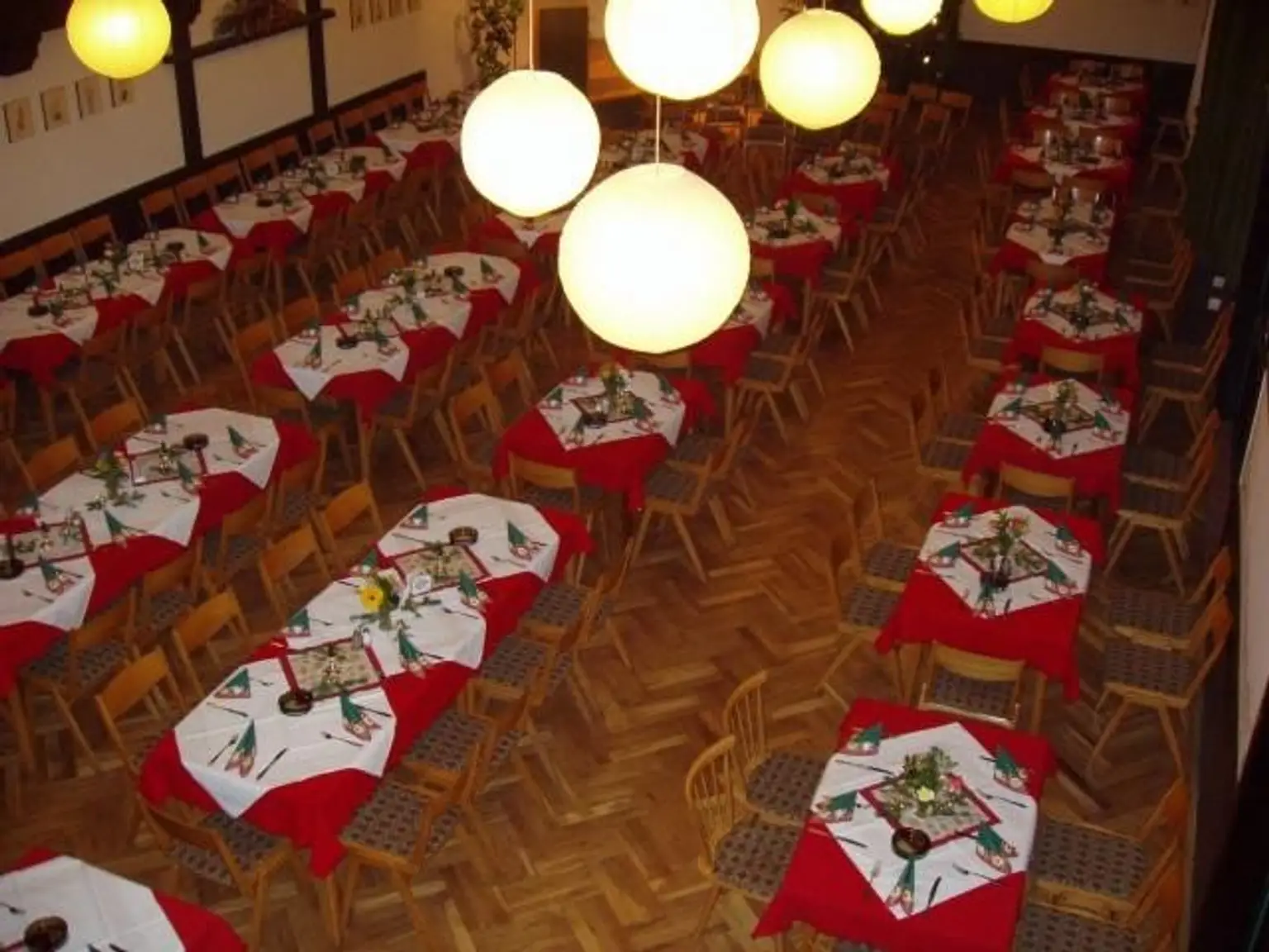 saal_oben