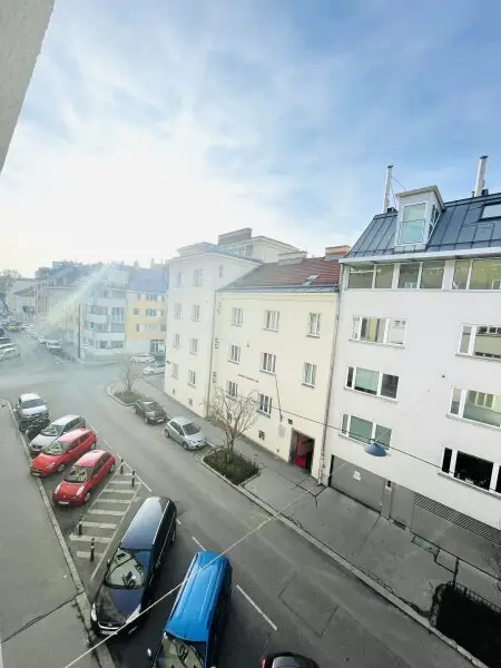 Charmante 3-Zimmer-Altbauwohnung mit Balkon, im 18. Bezirk!