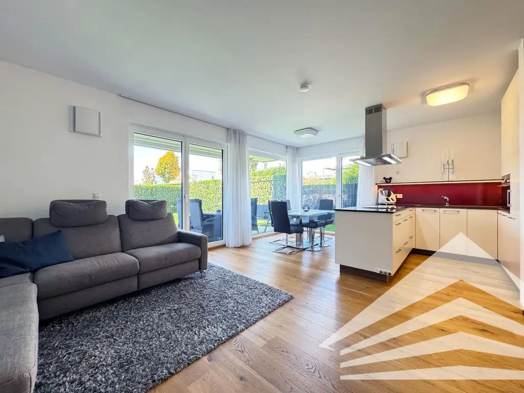 Exklusive 3 Zimmerwohnung mit traumhaftem Privatgarten im Zentrum von Pasching