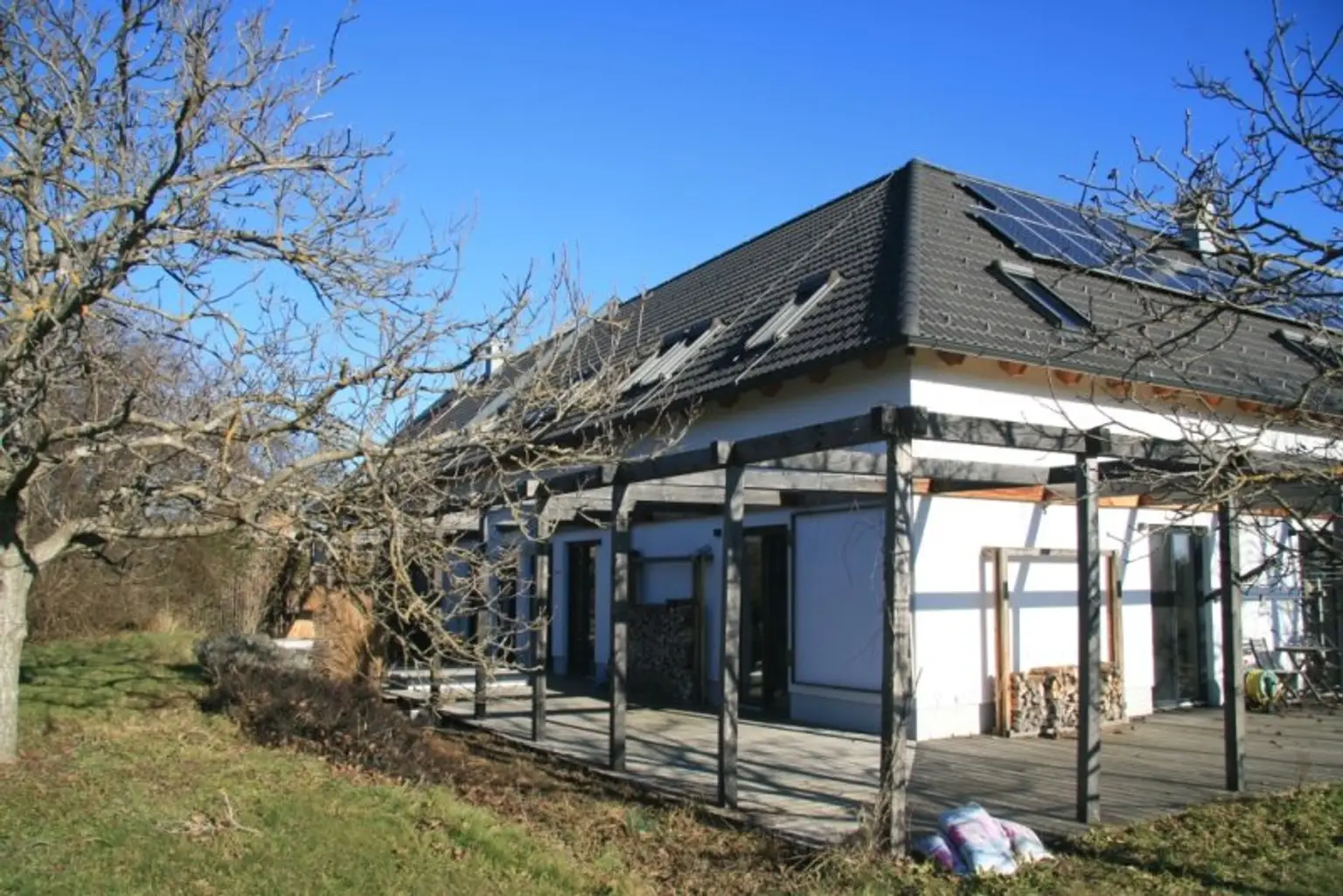 Großer Dreikant-Hof mit vielfältiger Nutzungsmöglichkeit; Wohngemeinschaft, Großfamilie, Seminare, landwirtschaftliche Aktivitäten