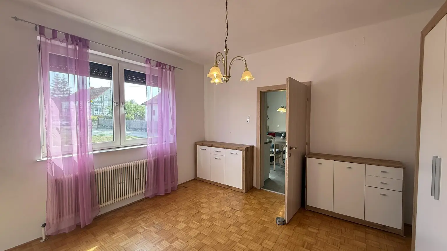 Zimmer 2 neben Küche