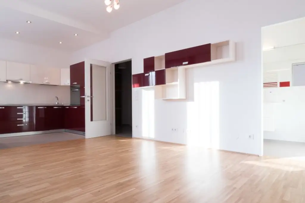 Sachen packen und einziehen! helle und teil-möblierte 2-Zimmer-Wohnung in 1040 Wien!