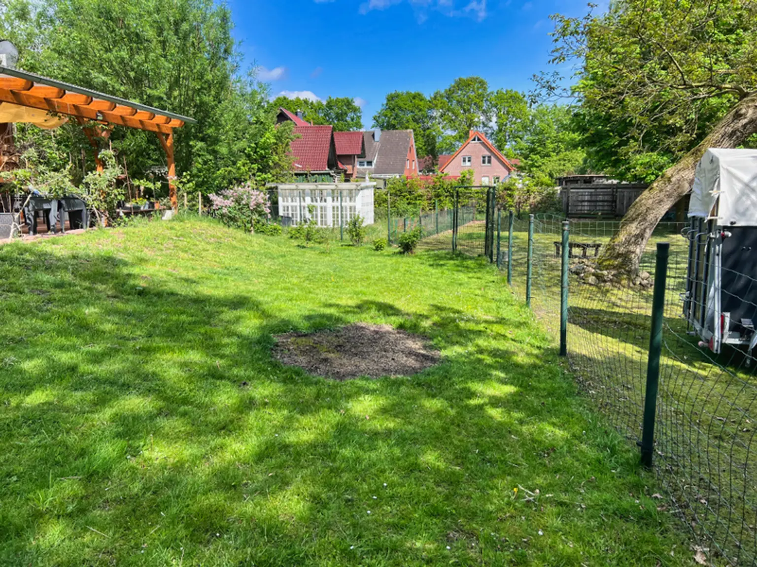 Idylle pur! Haus & Hof in Randlage von Stavern!