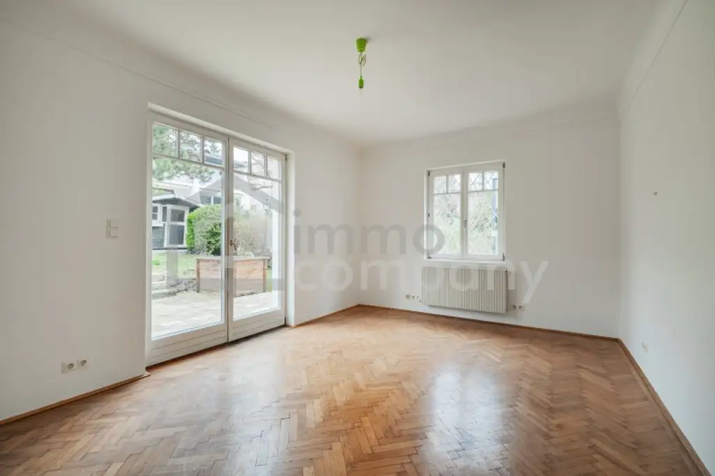 Potential - Altbaucharmante Familienvilla mit 9 Zimmern auf 3 Ebenen in Grinzinger Best Lage