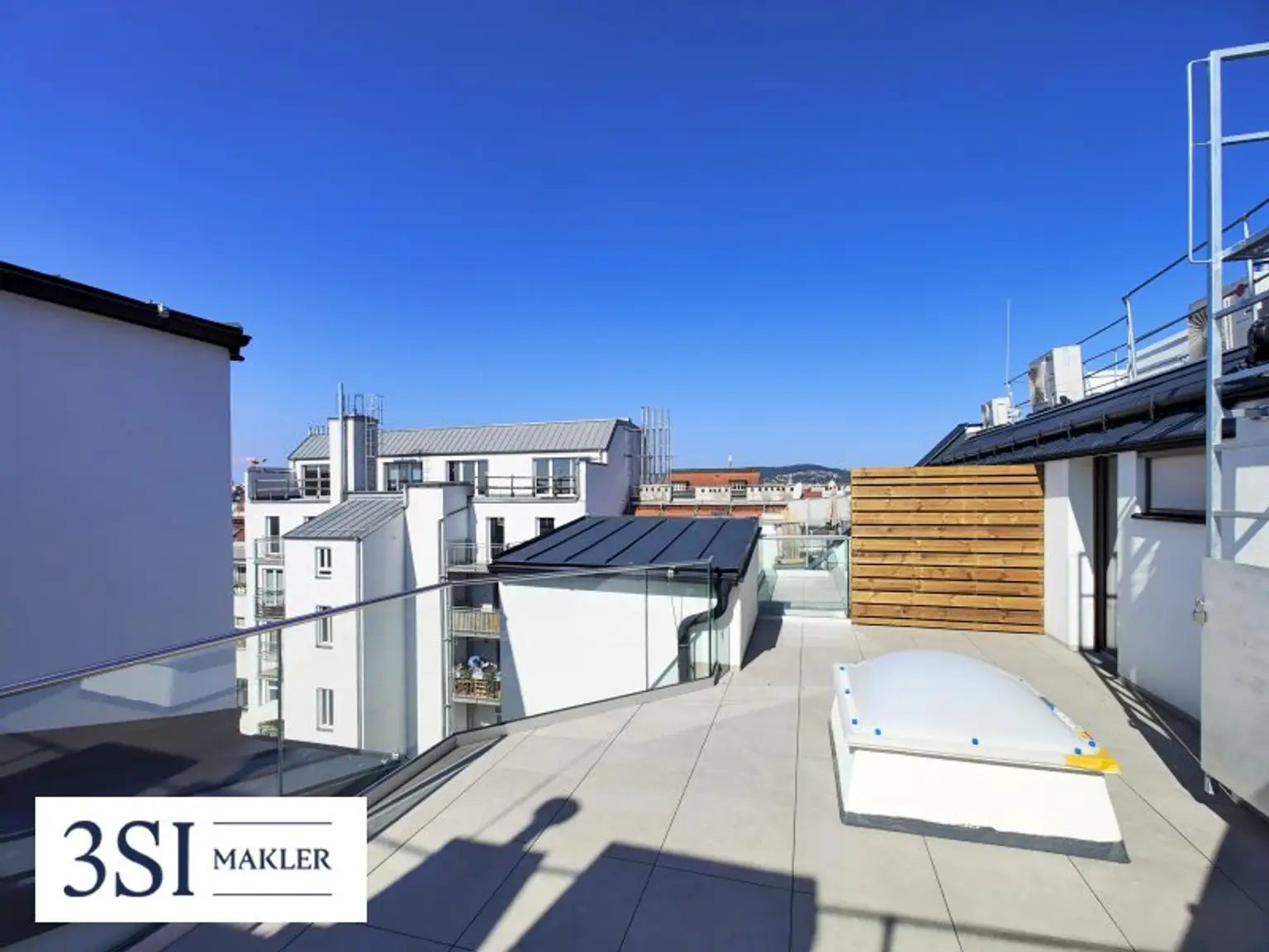 Hochwertiger Dachgeschosstraum mit Terrasse und Weitblick nahe AKH und St. Anna Kinderspital