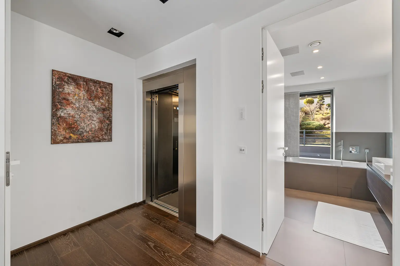 Energieeffiziente Villa mit Pool & unverbaubarem Waldblick